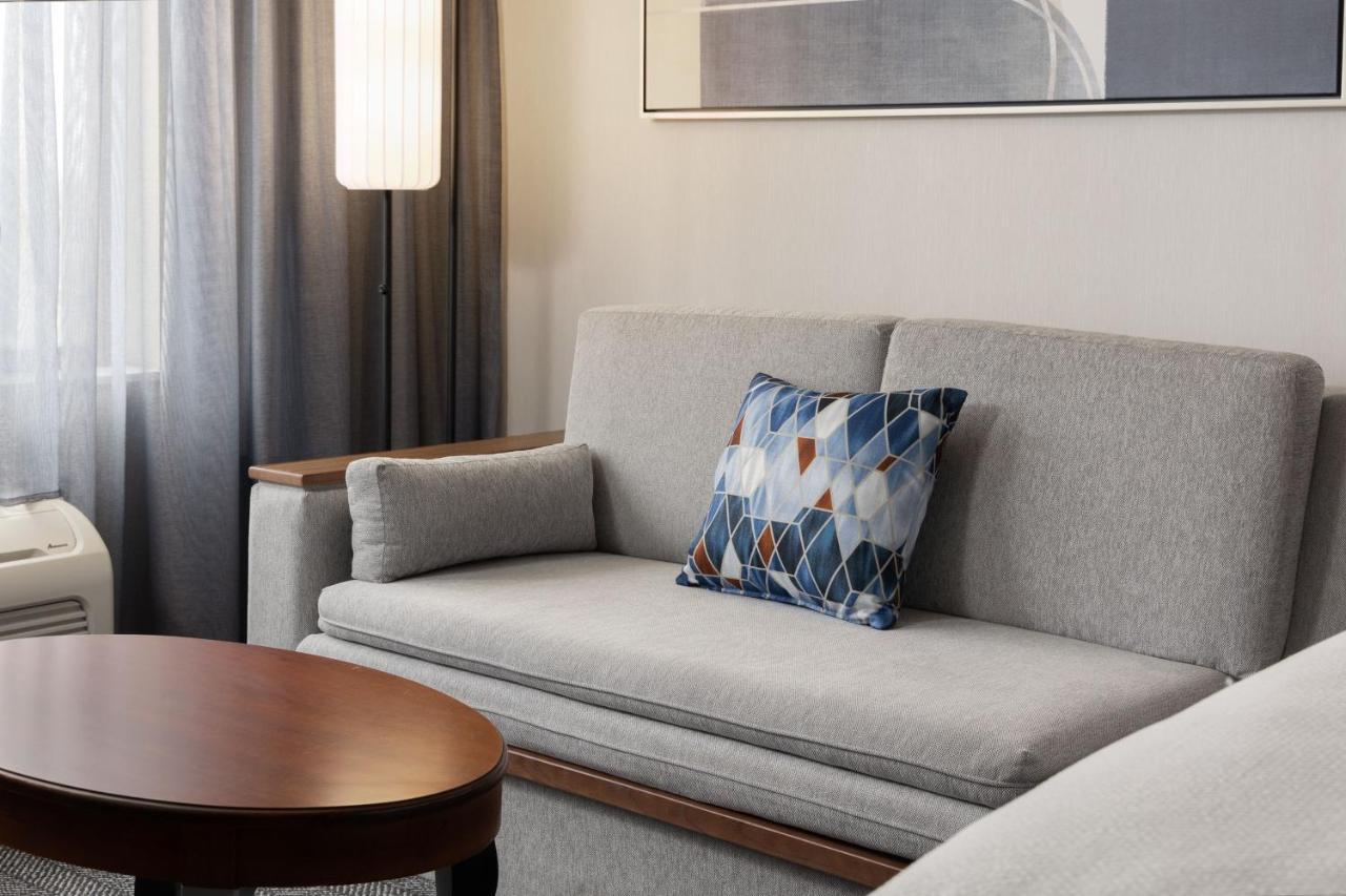 Courtyard By Marriott Ontario Rancho Cucamonga Hotell Exteriör bild