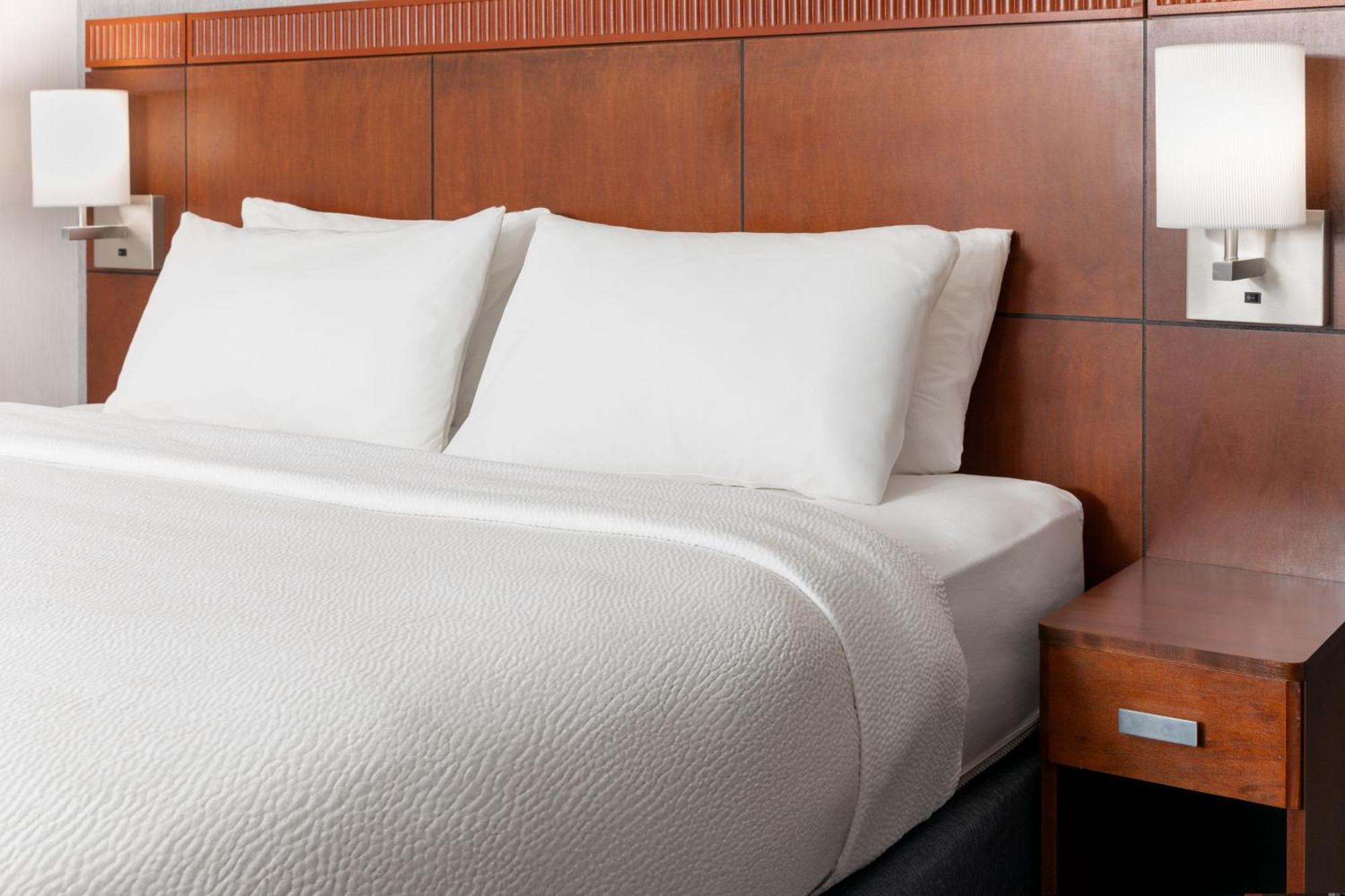 Courtyard By Marriott Ontario Rancho Cucamonga Hotell Exteriör bild