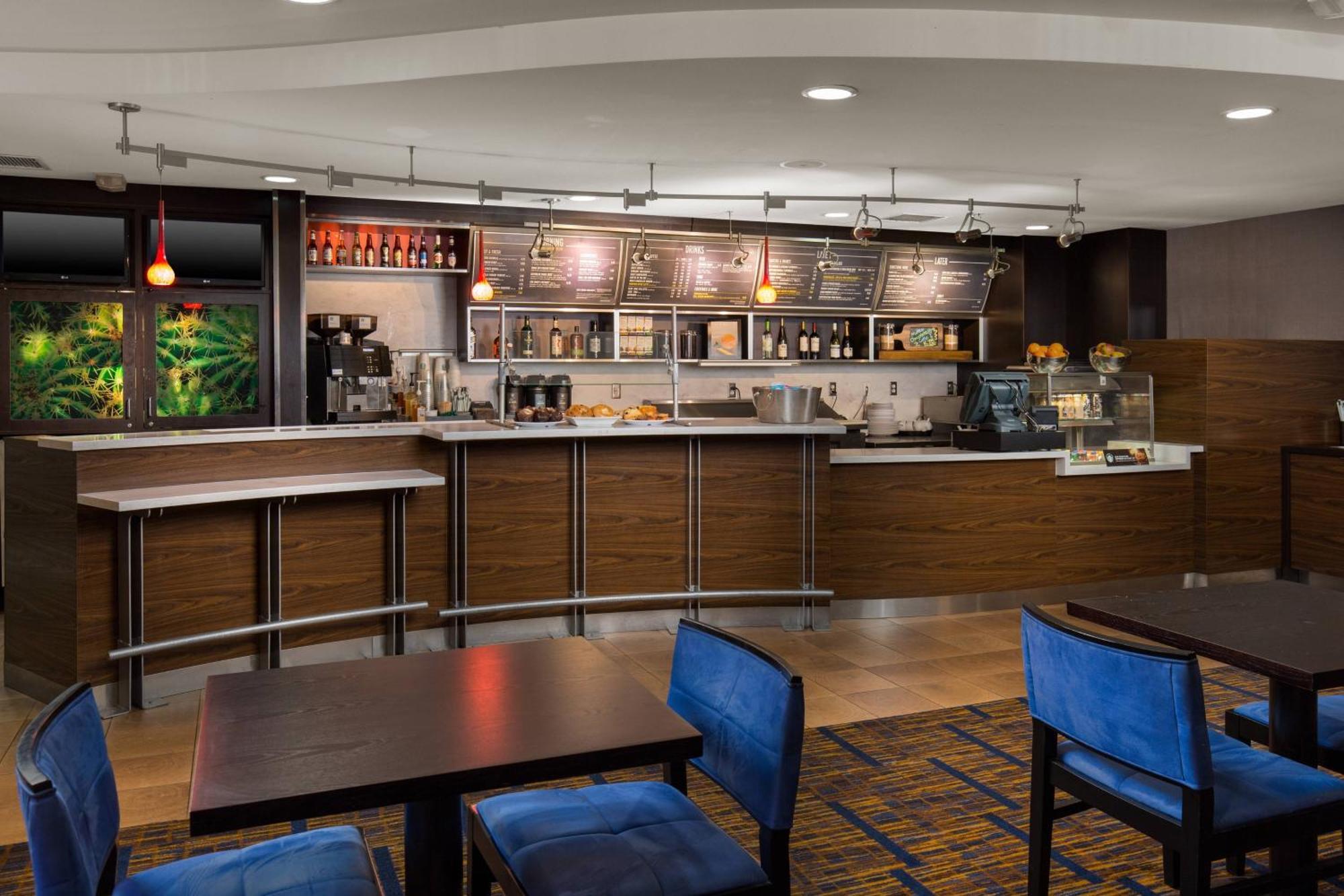 Courtyard By Marriott Ontario Rancho Cucamonga Hotell Exteriör bild