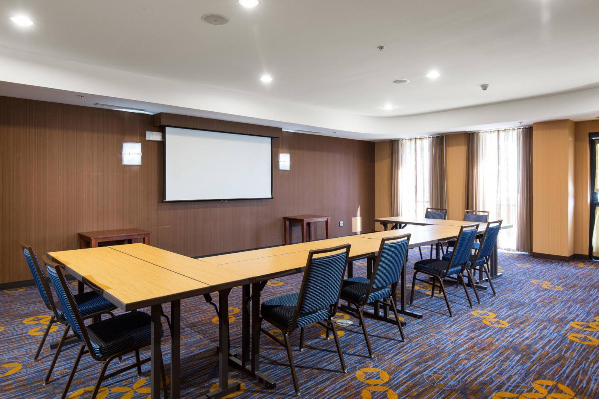 Courtyard By Marriott Ontario Rancho Cucamonga Hotell Exteriör bild