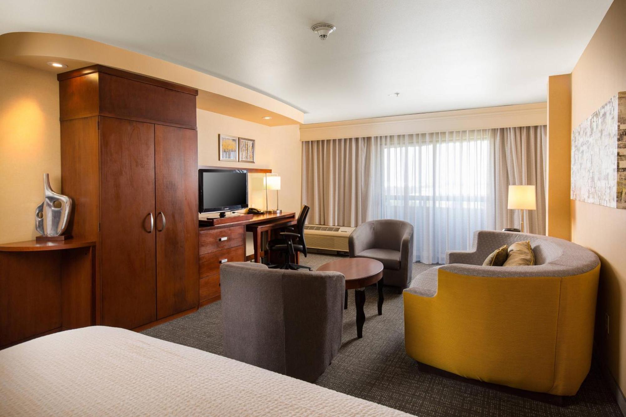 Courtyard By Marriott Ontario Rancho Cucamonga Hotell Exteriör bild