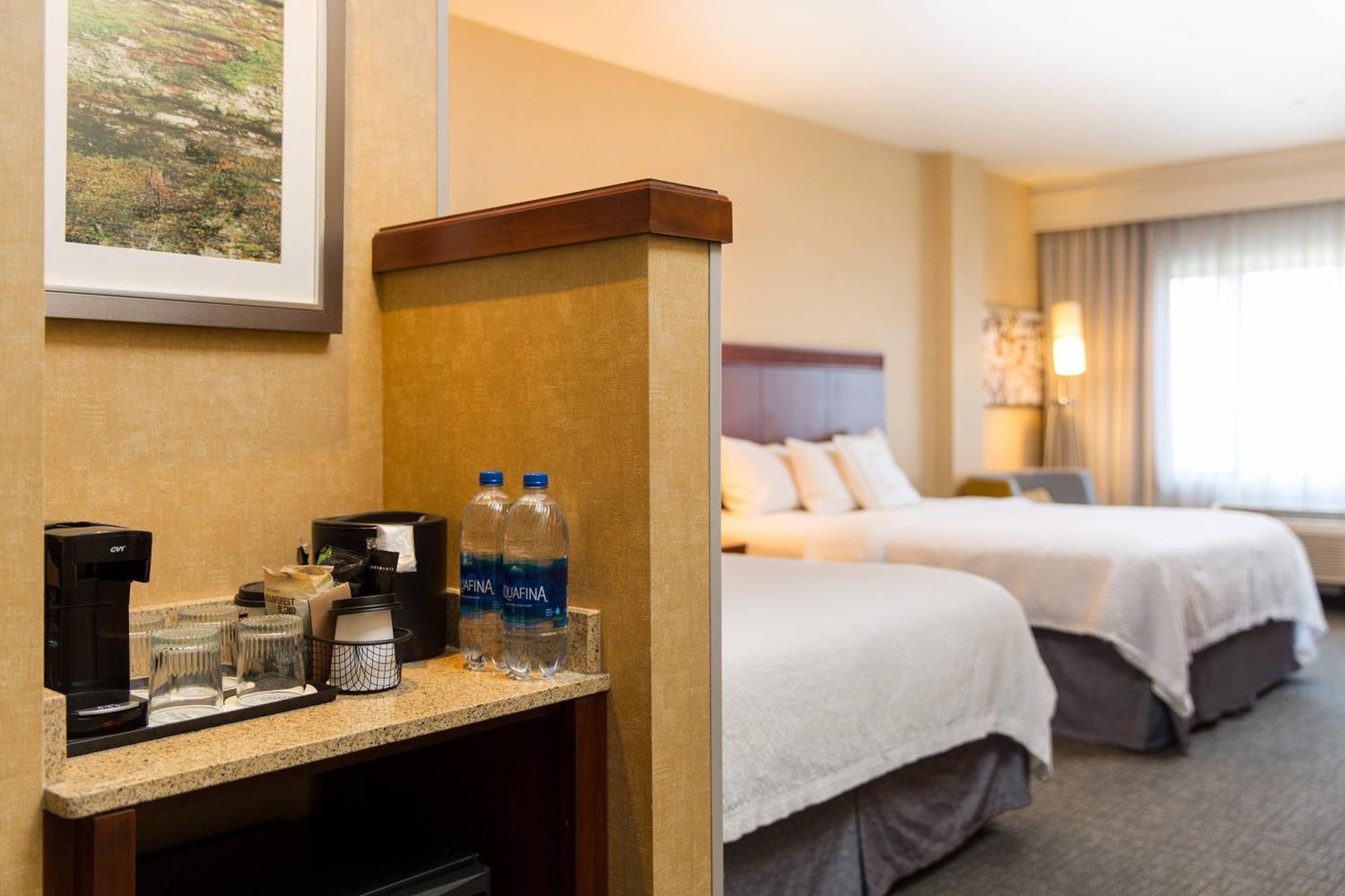 Courtyard By Marriott Ontario Rancho Cucamonga Hotell Exteriör bild