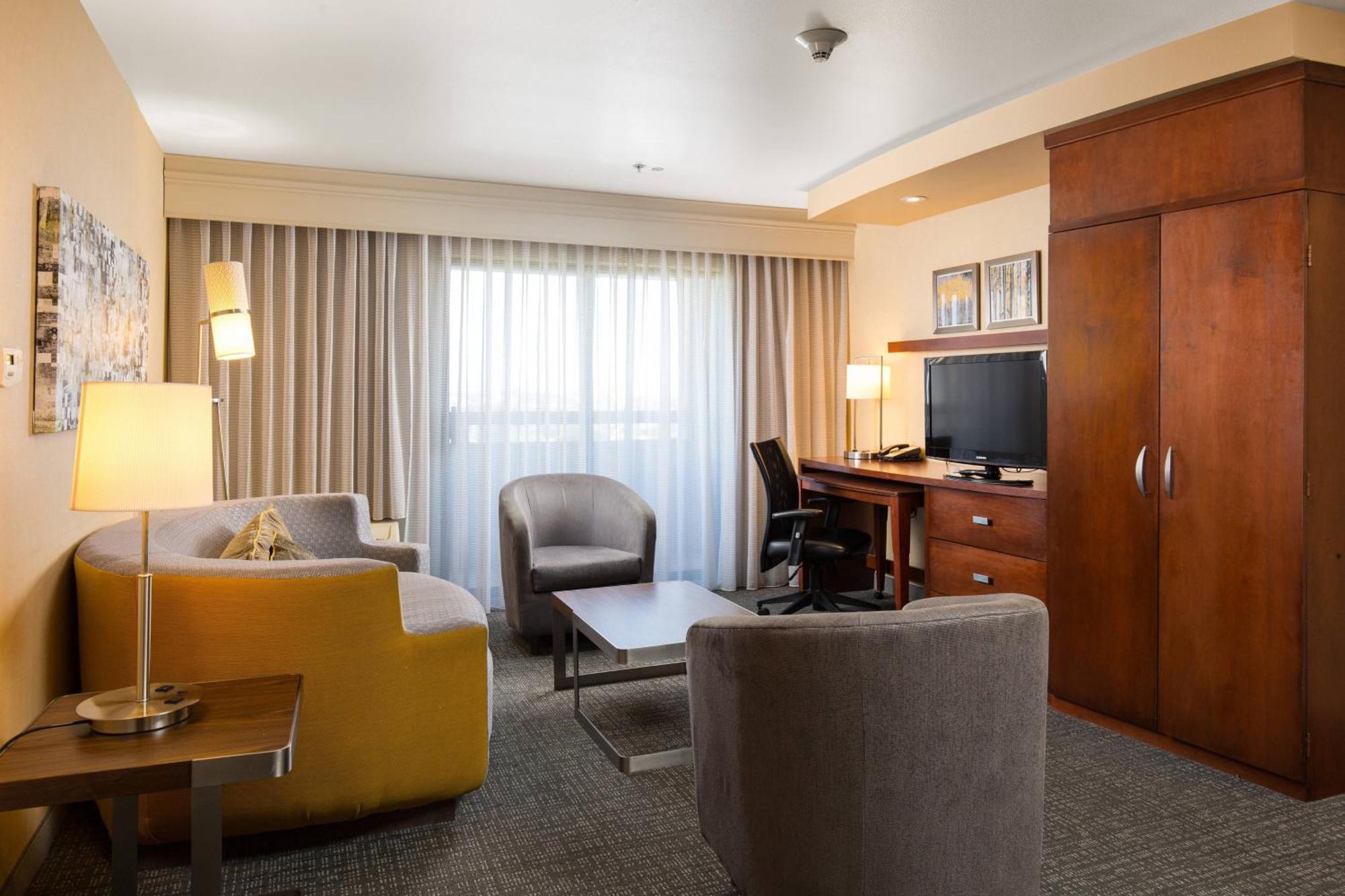 Courtyard By Marriott Ontario Rancho Cucamonga Hotell Exteriör bild