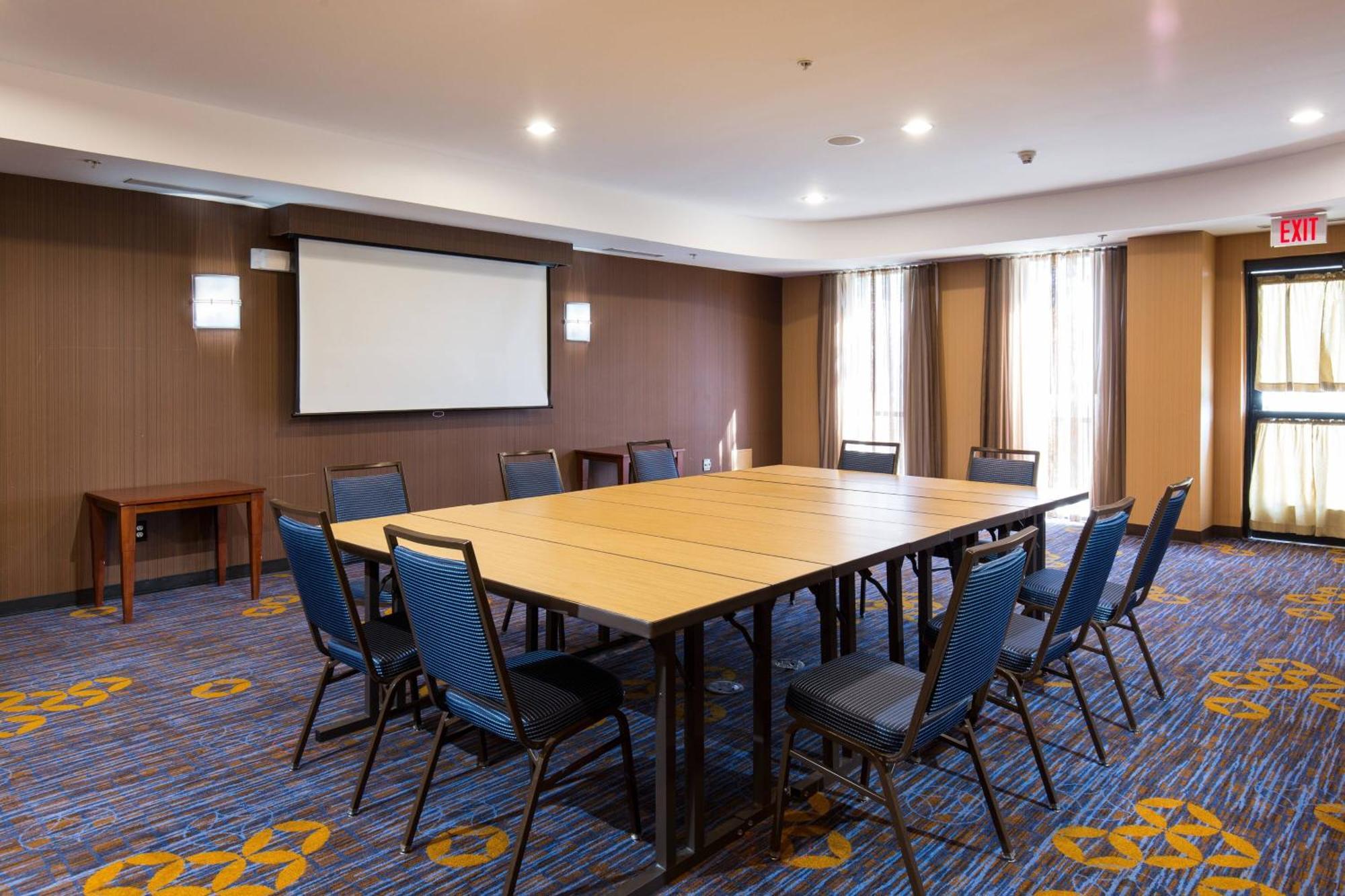Courtyard By Marriott Ontario Rancho Cucamonga Hotell Exteriör bild