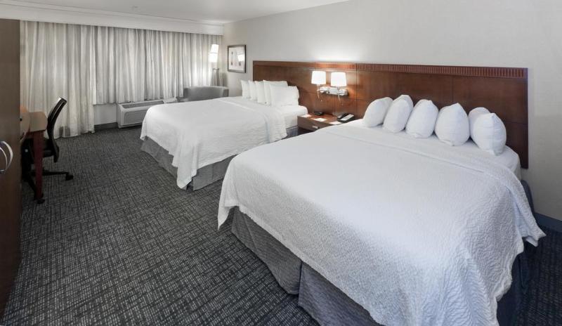 Courtyard By Marriott Ontario Rancho Cucamonga Hotell Exteriör bild